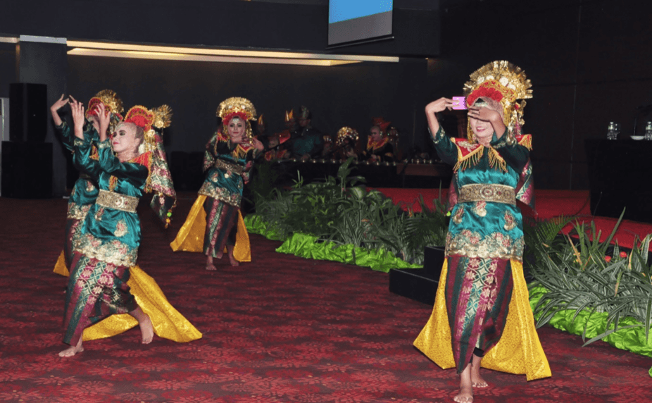 Indonesia S Minangkabau Culture Promotes Empowered Muslim Women The Mecca Post